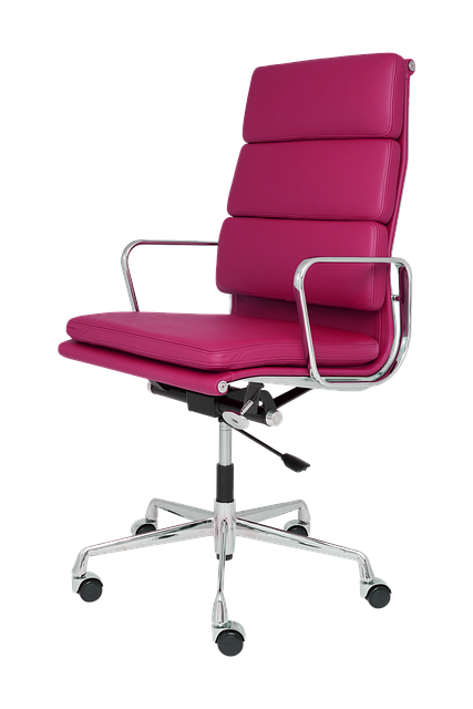 Krzesła biurowe powinny mieć ruchomą podstawę, aby unikać podnoszenia ciężkiego krzesła w celu przestawienia go. 